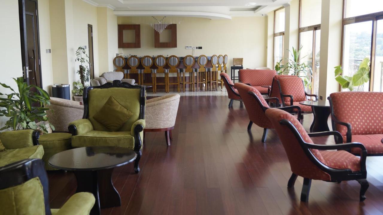 The White Rhino Hotel 니에리 외부 사진