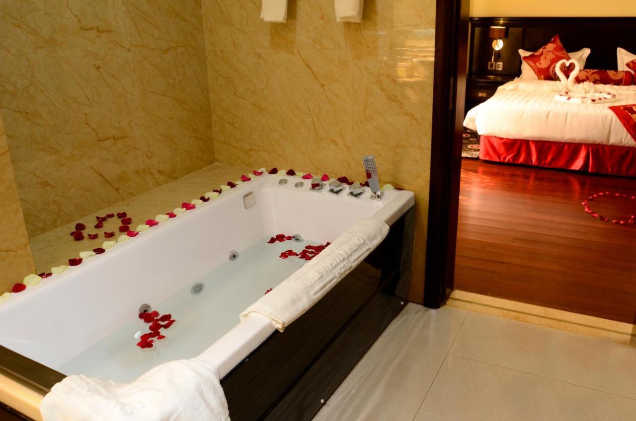The White Rhino Hotel 니에리 외부 사진