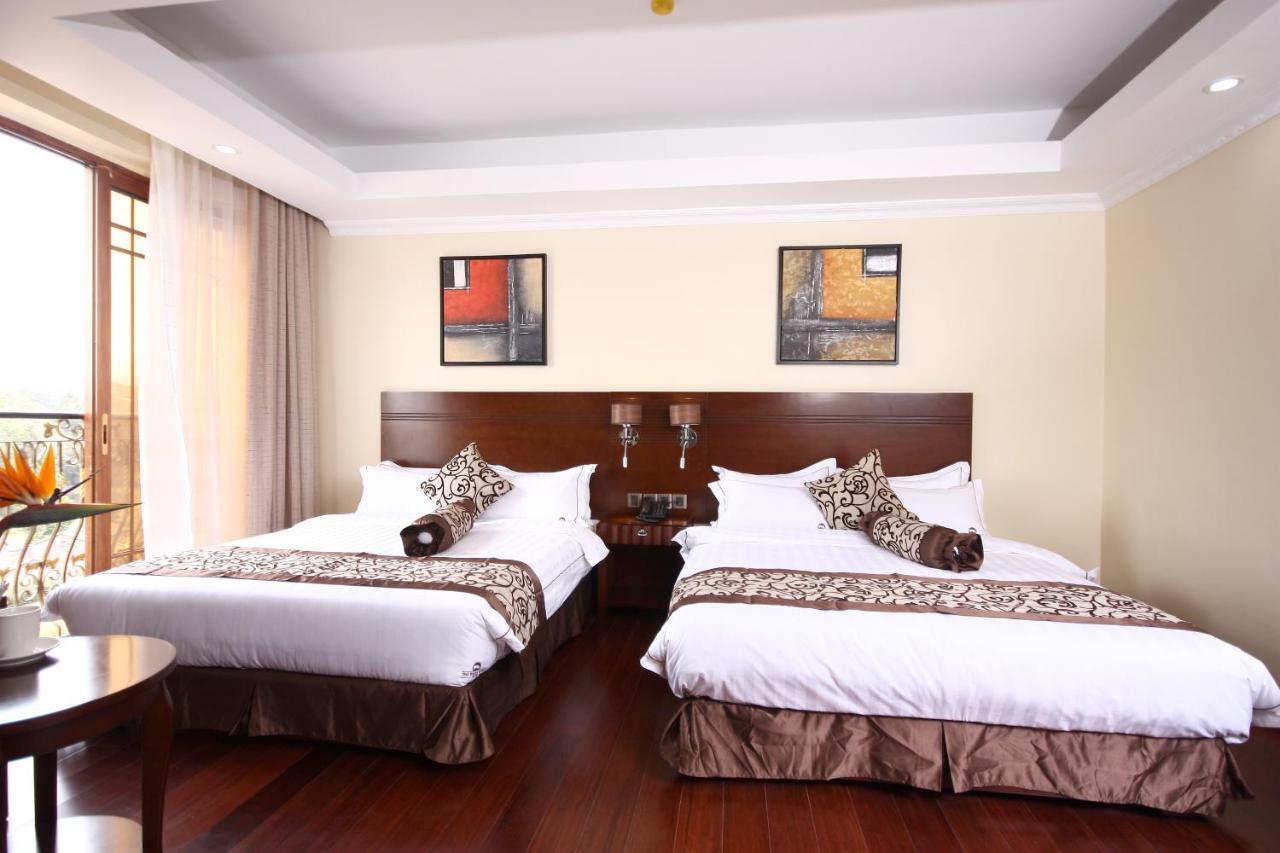 The White Rhino Hotel 니에리 외부 사진